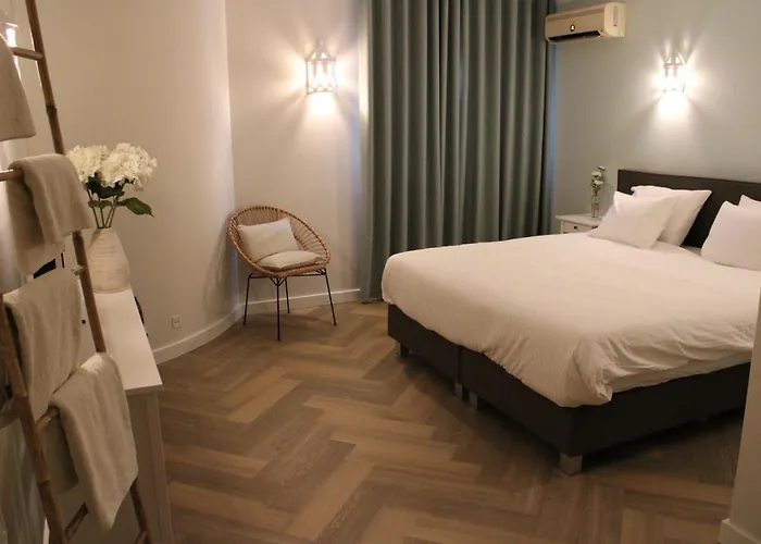 Casa Carioca Bed & Breakfast
